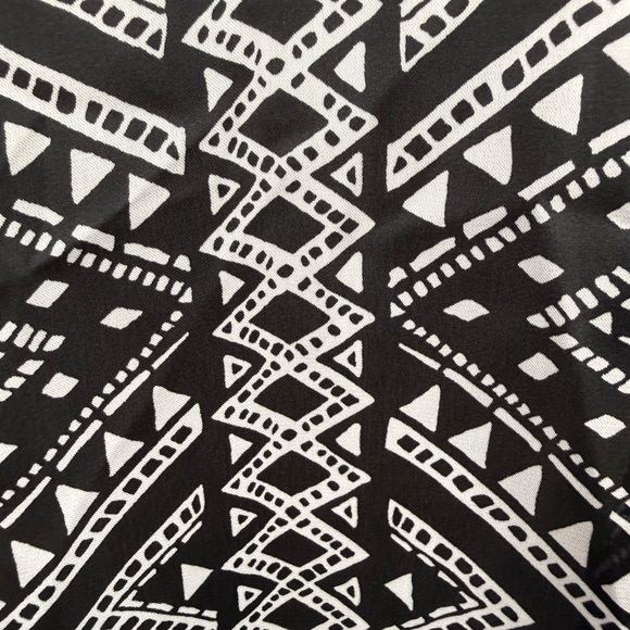 Michael Kors black  and white print kaftan tunic top size L/XL - Picture 4 of 7